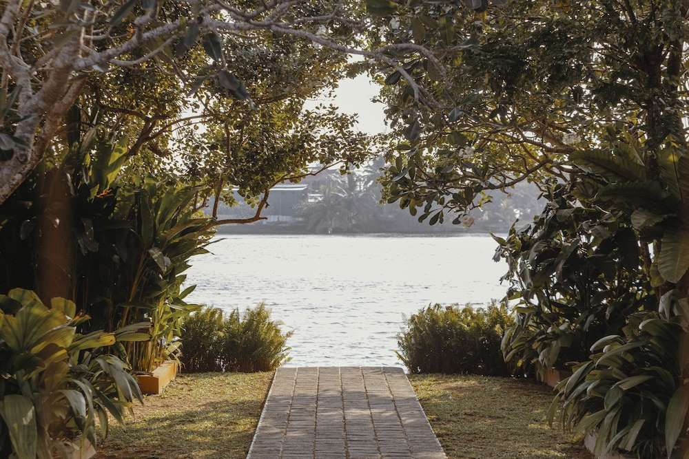 Villa Republic Bentota 40/50