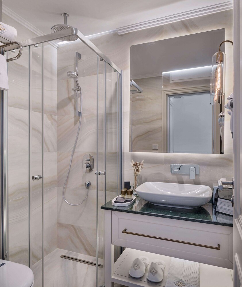 Delita City Hotel 49/50