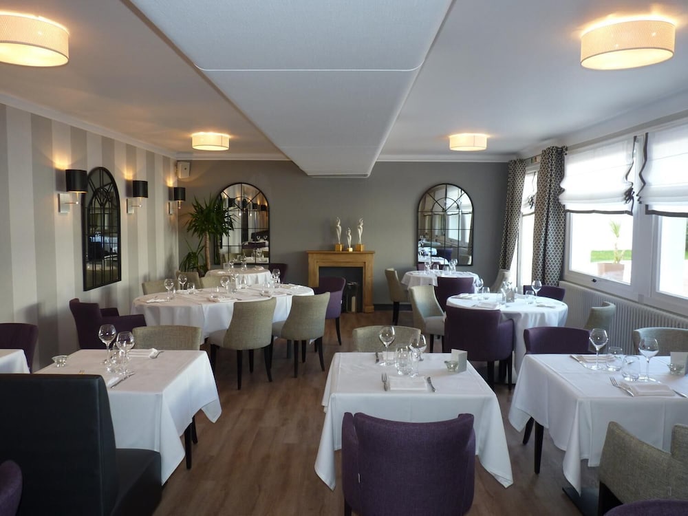 Logis Hotel Le Robinson 49/53
