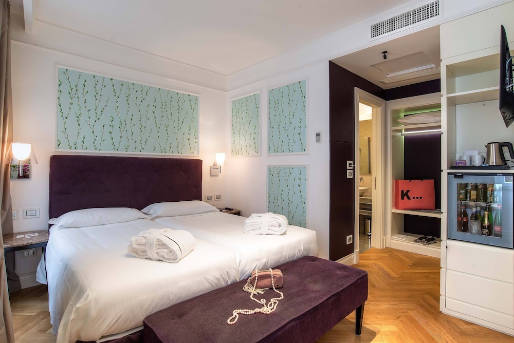 COMFORT, DOUBLE OR TWIN BED