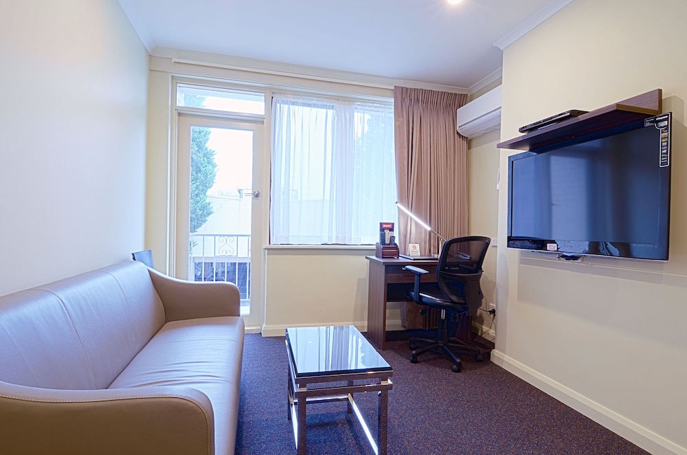 Park Squire Motor Inn And Serviced Apartments 41/49