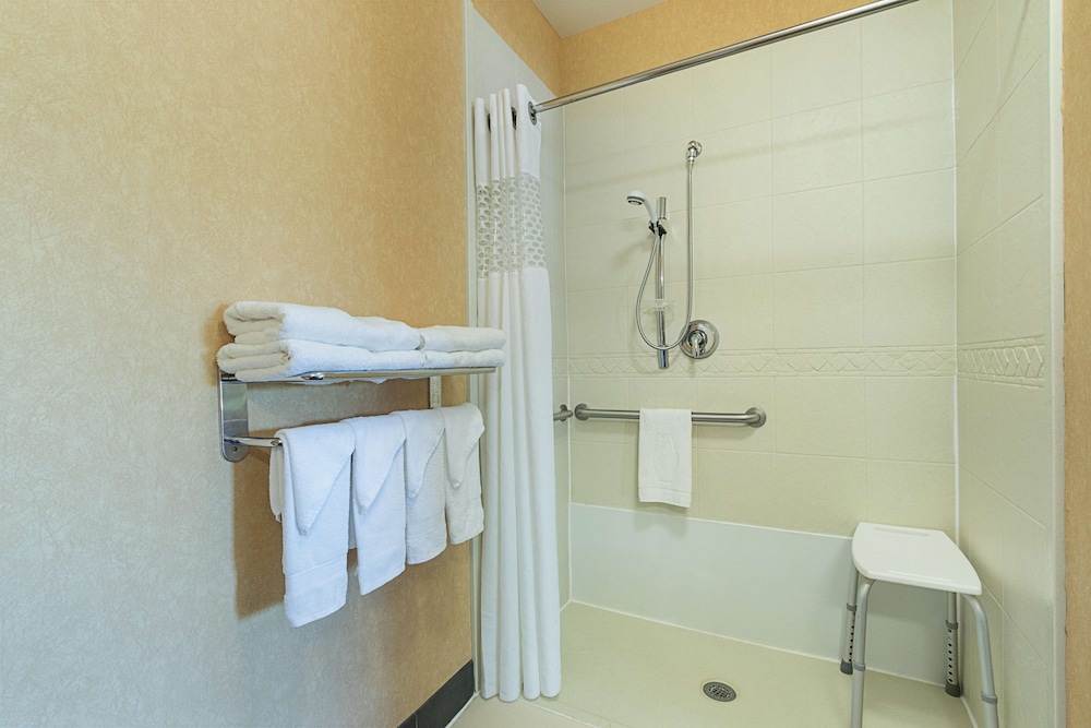 Hampton Inn & Suites Indianapolis Brownsburg 18/47