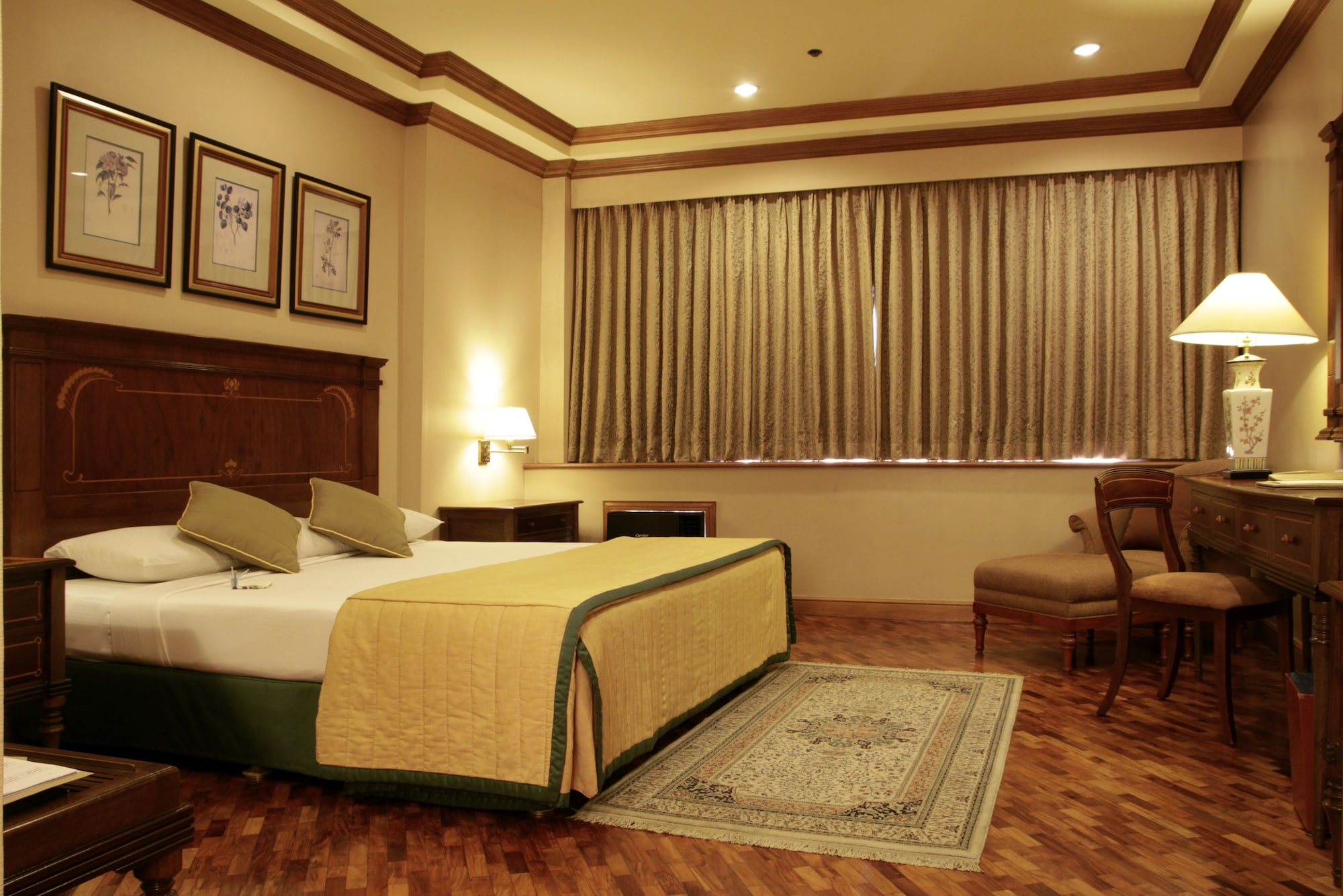 غرفة سوبيريور بسرير كينج، Herald Suites 2/10