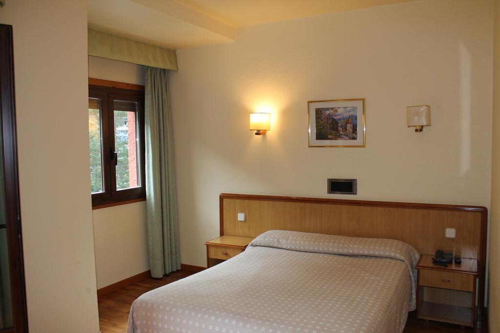 Villa de Canfranc 3/18