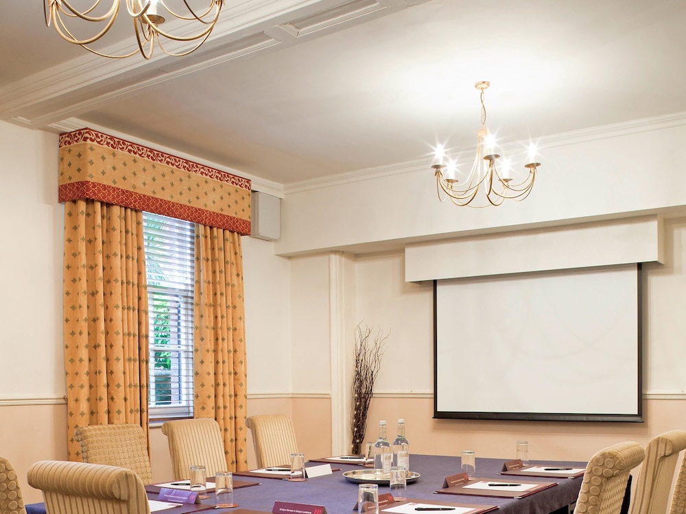 Mercure Salisbury White Hart Hotel 39/71