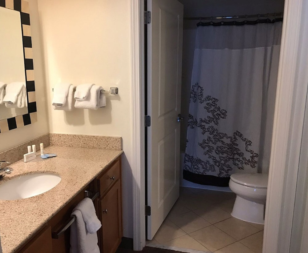 Residence Inn by Marriott Newport/Middletown 36/38
