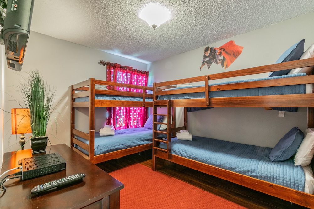 Near Disney: Harry Potters Castle Private Home 9/32