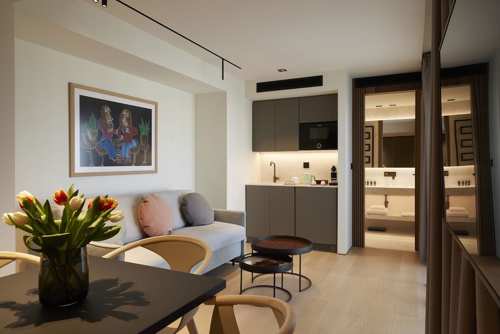 Dusit Suites Athens 45/58