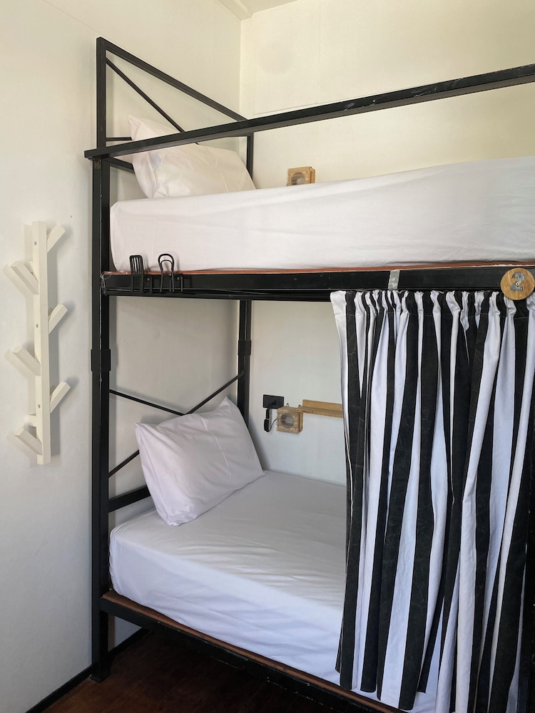 Sherloft Home and Hostel Dormitory 22/39