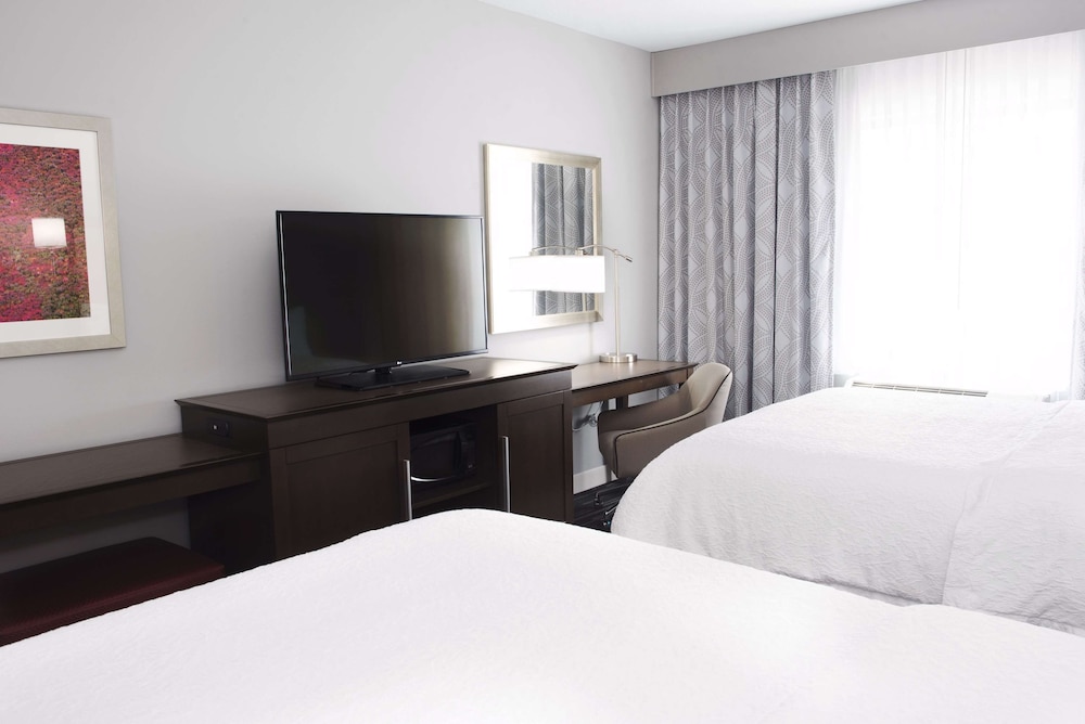 Hampton Inn Des Moines Urbandale 16/44