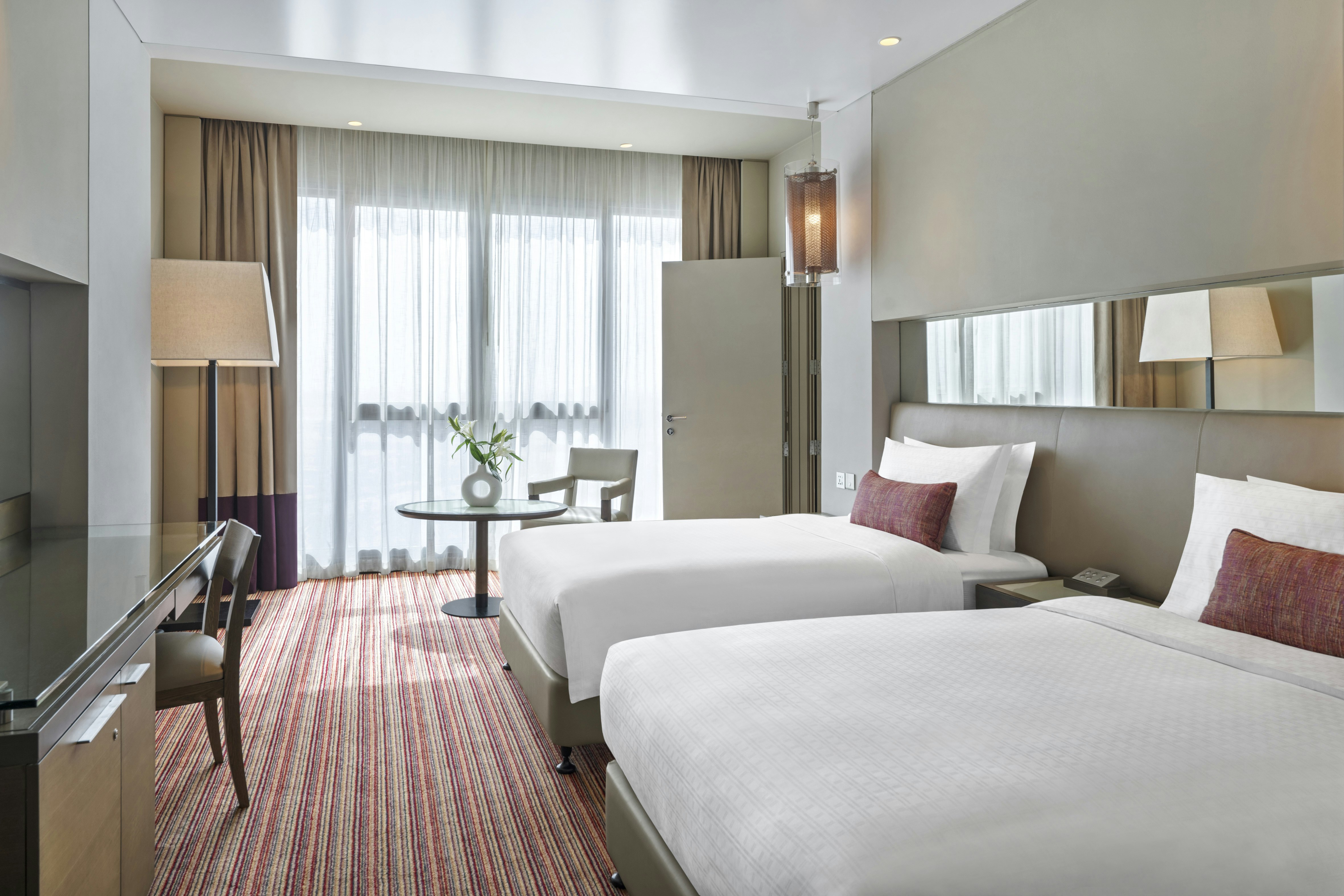 Park Rotana 17/50
