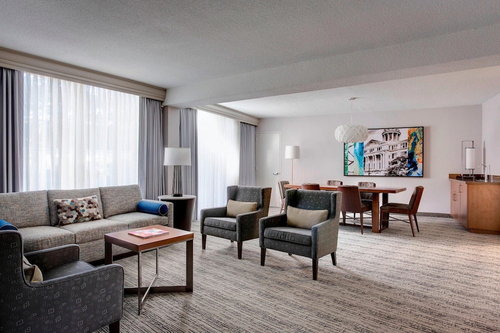 Houston Airport Marriott At George Bush Intercontinental 32/59