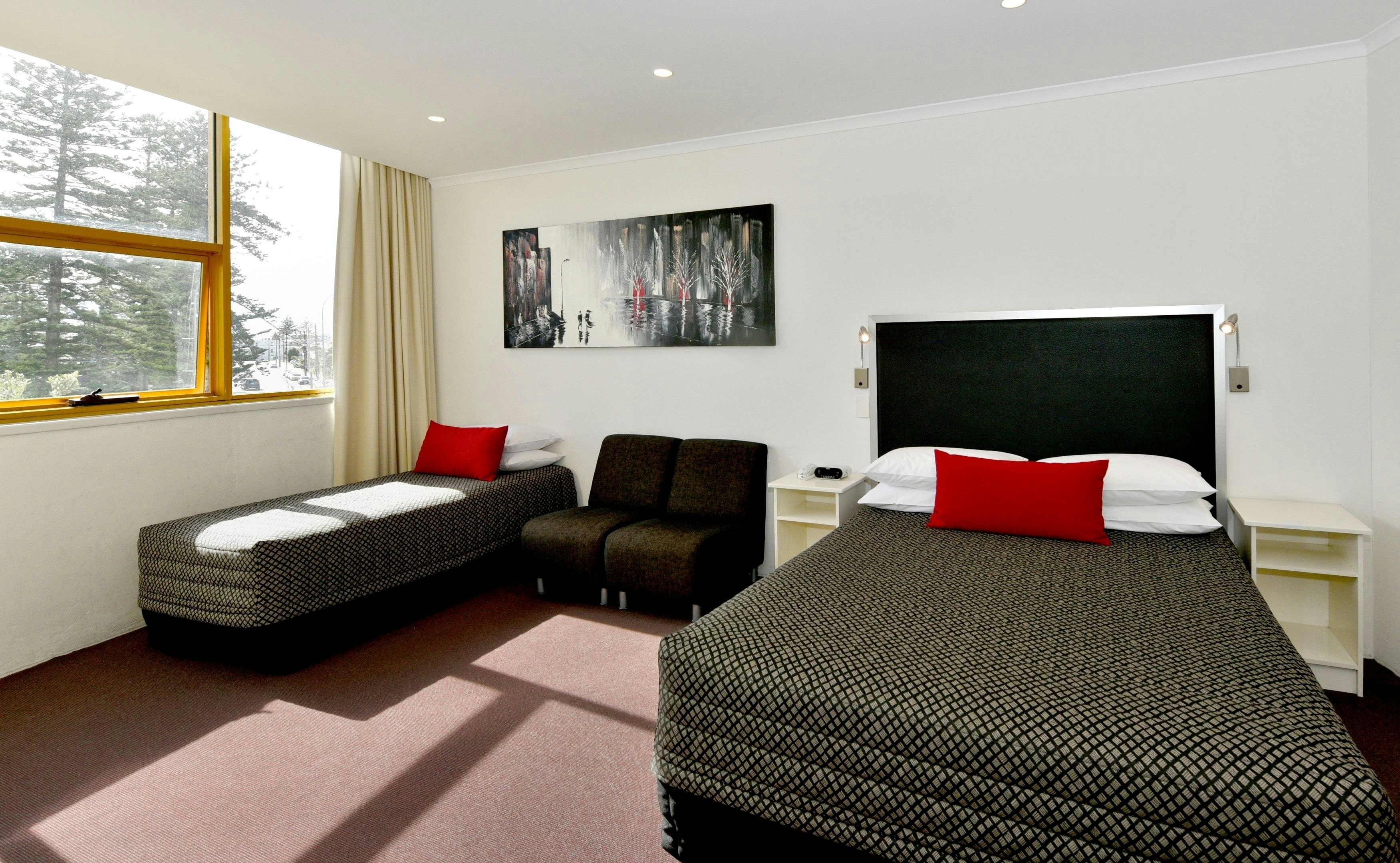 Atlantic Tower Motor Inn 34/45