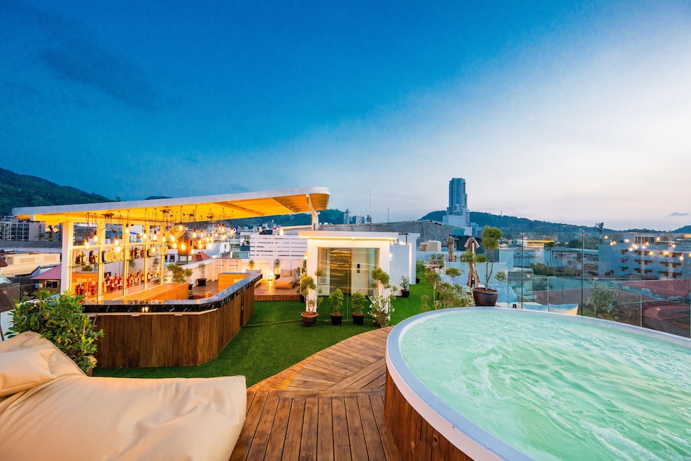 La Vista Patong Hotel 5/42