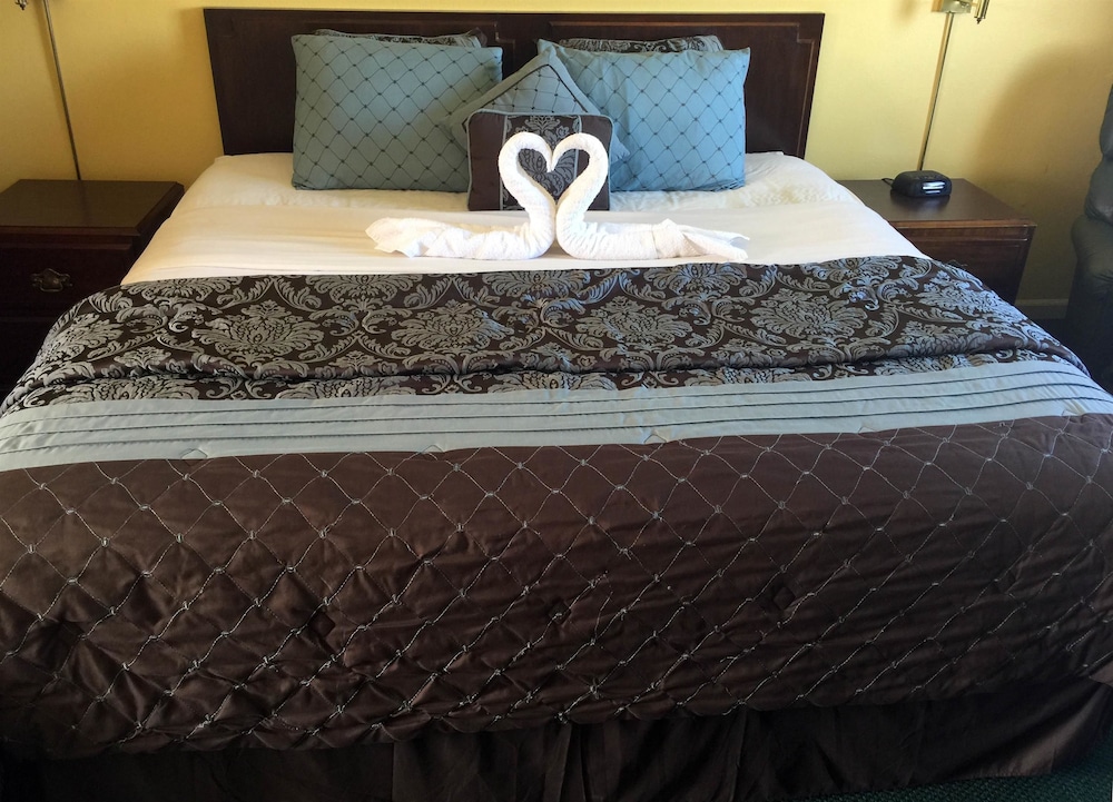 Americas Best Value Inn & Suites Macon at Sunset Dr 10/22