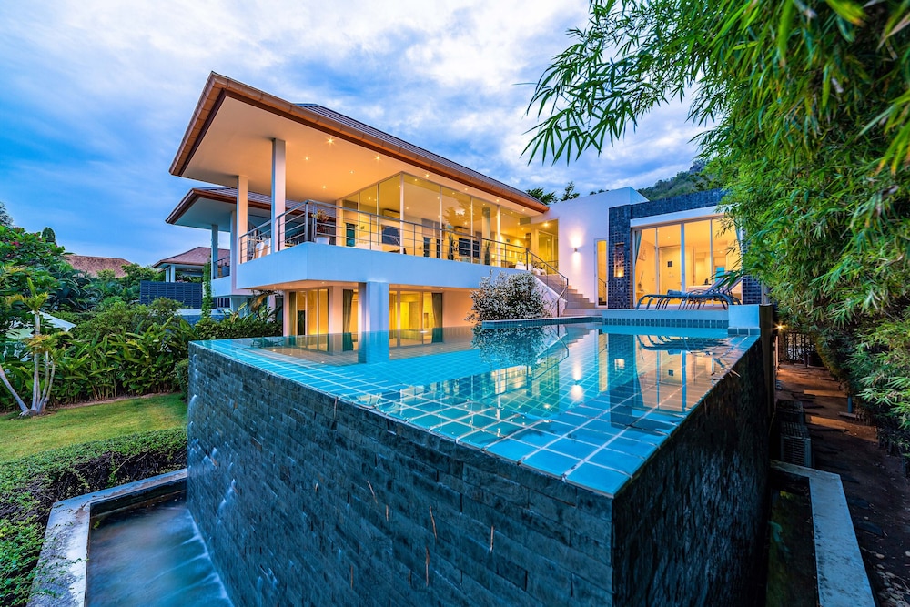 Phu Montra Villa With Ocean View A4 photo5