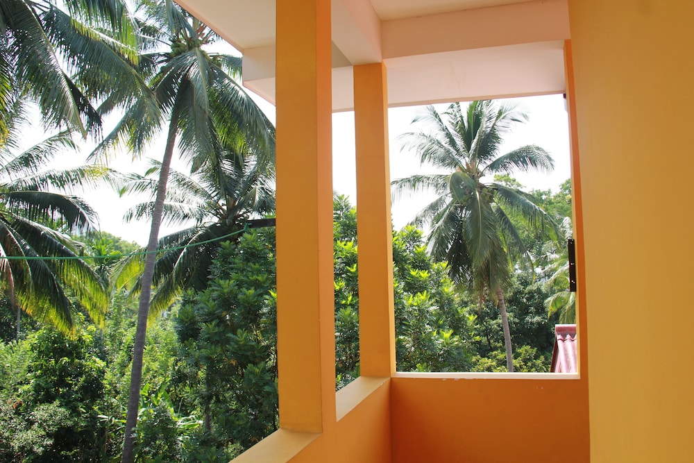Anura Guest Inn 39/40