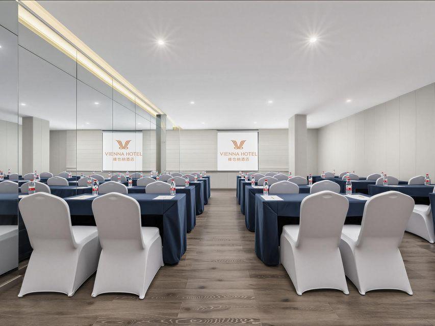 Vienna Hotel (Guangzhou Shiling Leather City) 54/58