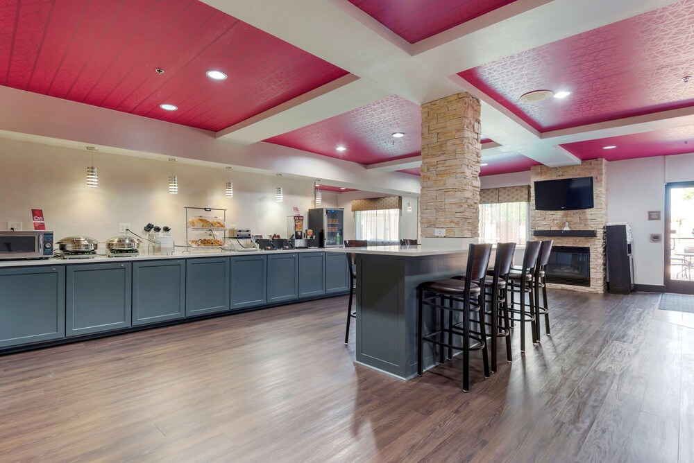 restaurant cafeteria