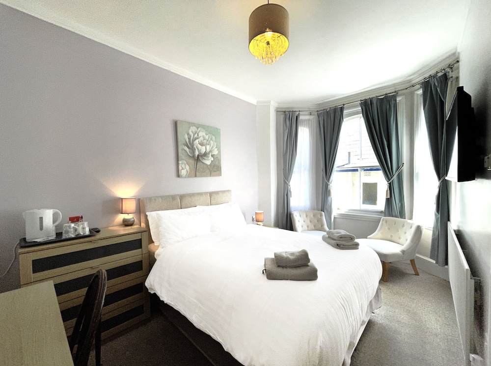 Dukes Folly Hotel 12/49