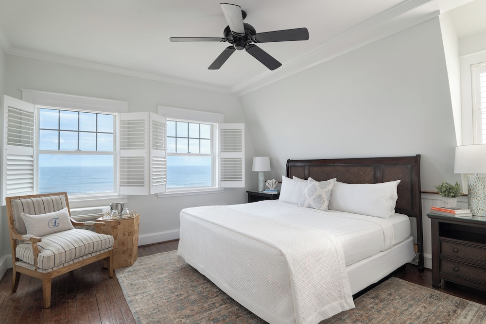 Room, King Bed, Ocean Front