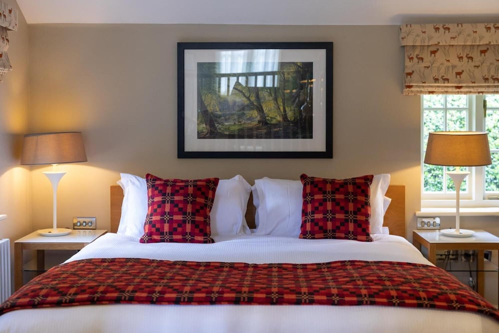 The Woburn Hotel 12/39