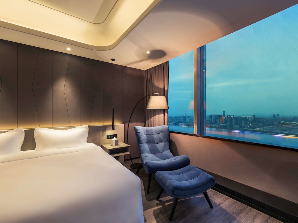 Mercure Hangzhou Qianjiang 33/67