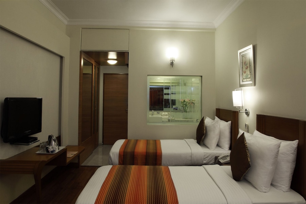 Hotel Regency 28/54