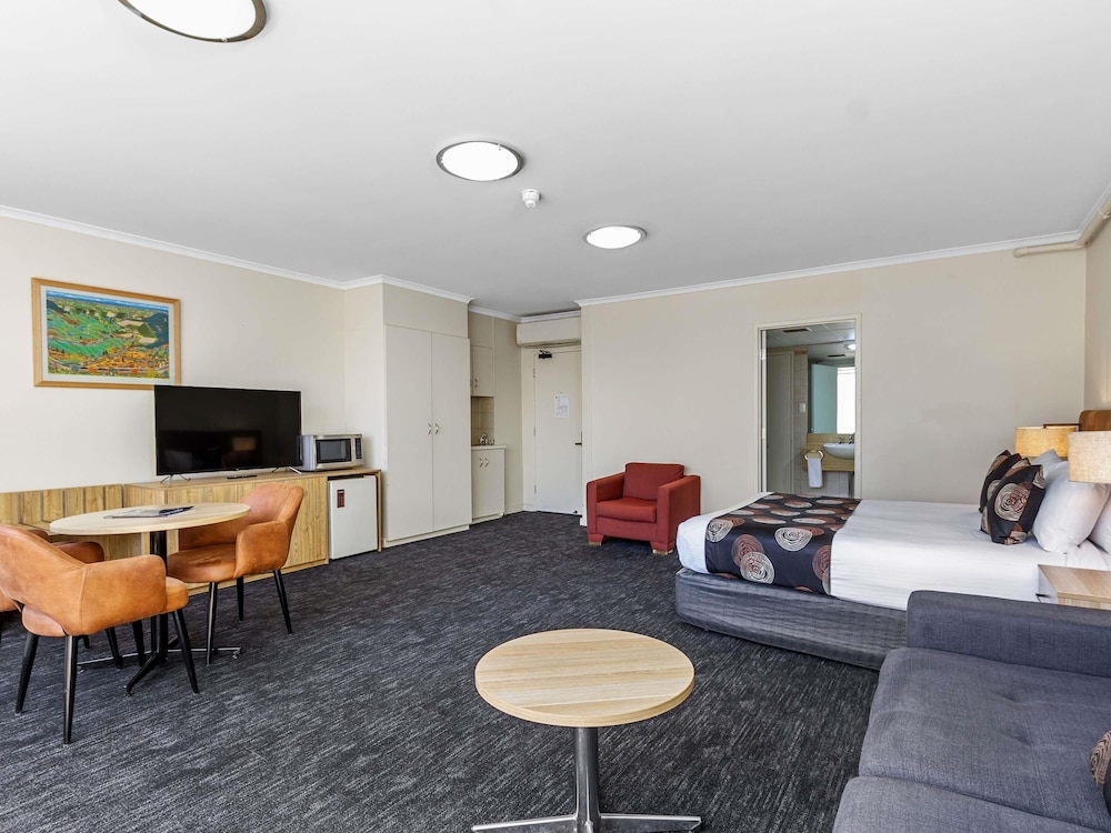 Mantra Meridien Adelaide 34/53