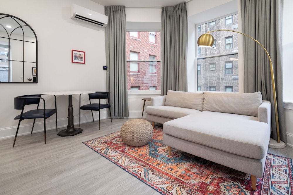 Sosuite at French Quarters - Rittenhouse Square 28/50