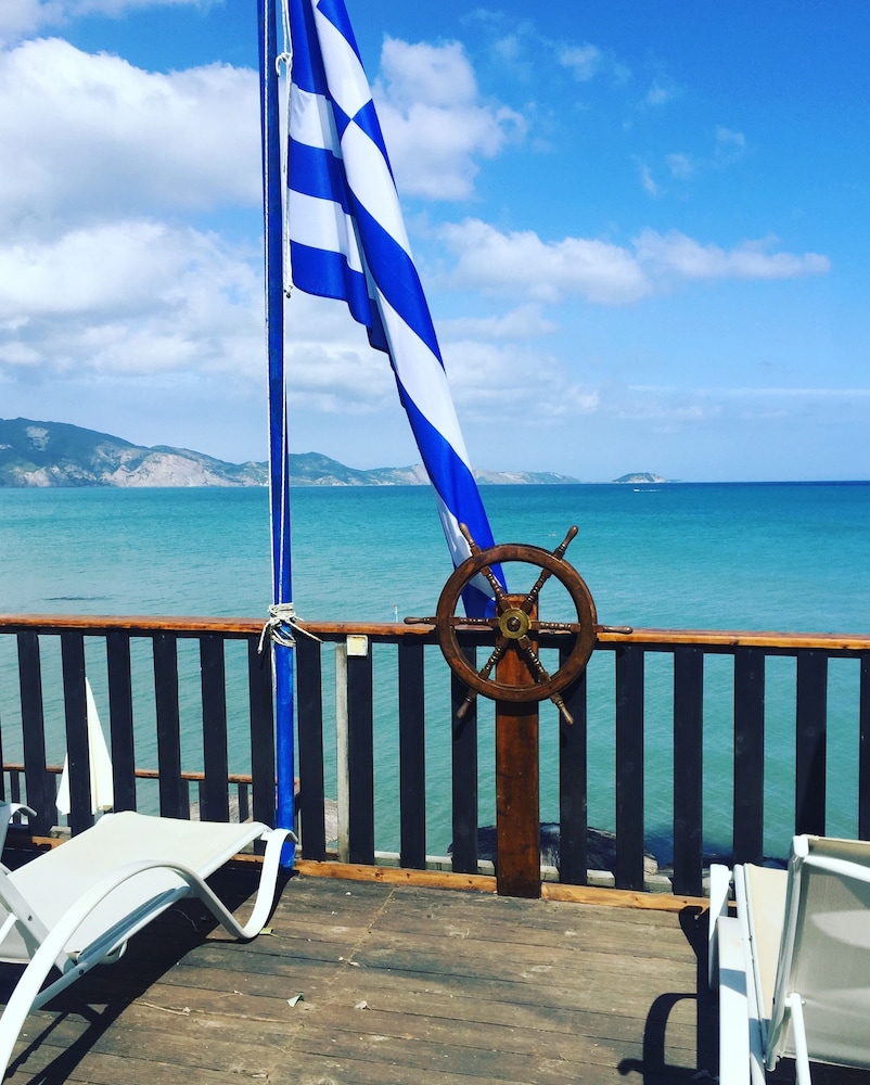 Porto Koukla Beach Hotel 84/89