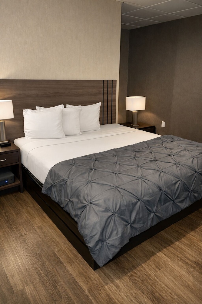 Cabana Hotel Yankee Stadium 33/61