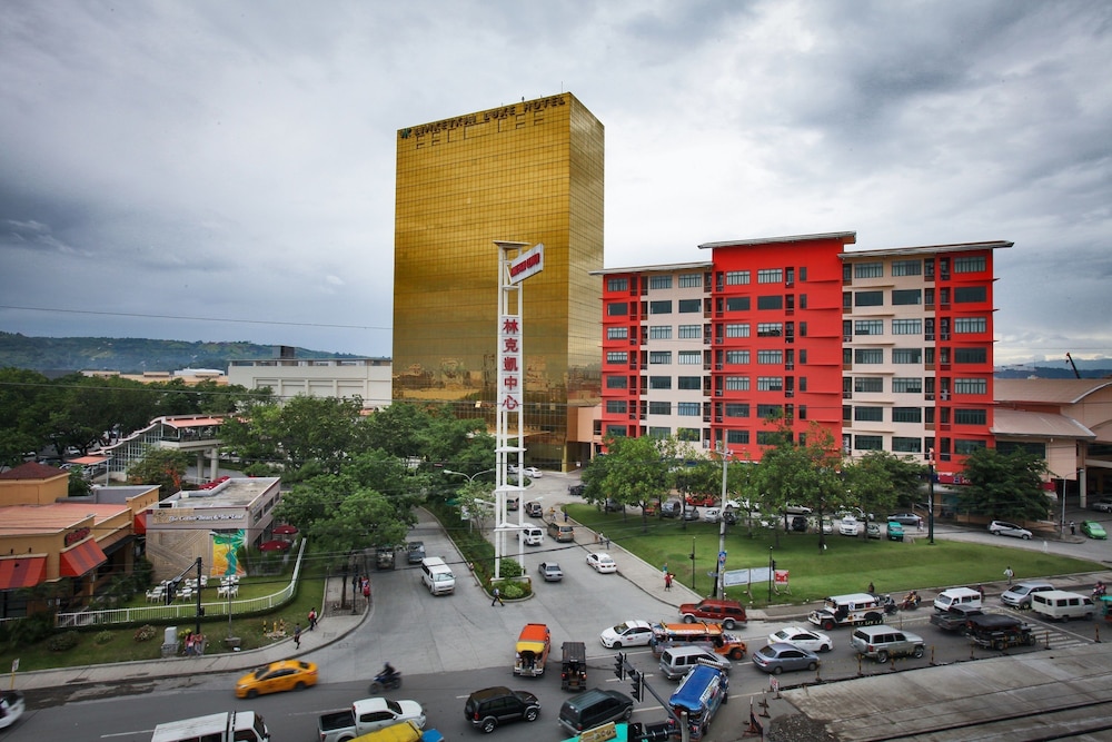 Limketkai Luxe Hotel 46/50