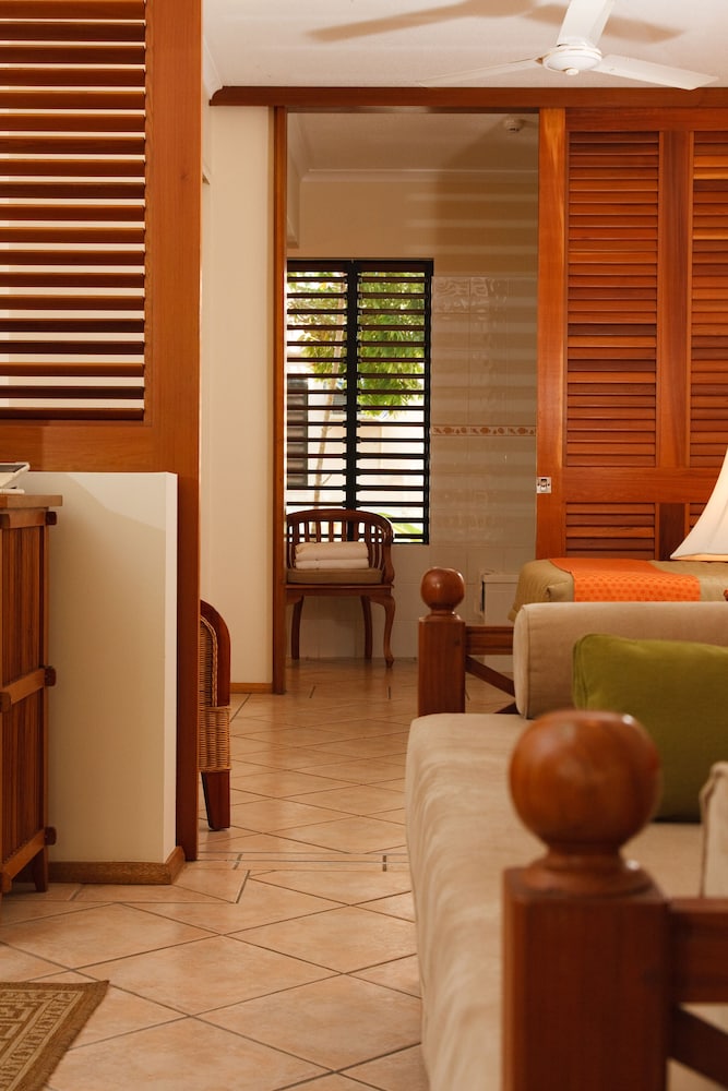 Hibiscus Resort And Spa 57/77