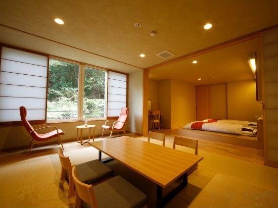 Japanese Western, River View, Bathtub