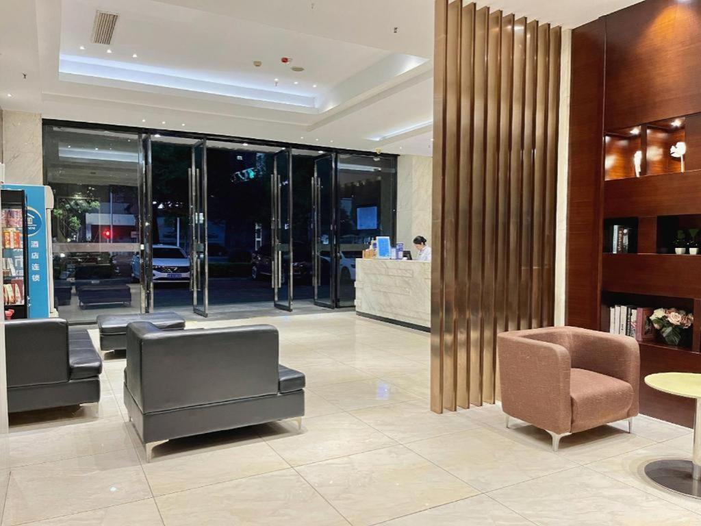 City Convenient Zhuzhou Sports Centre 15/40
