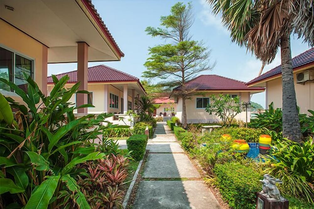 Chonnapha Resort 59/66