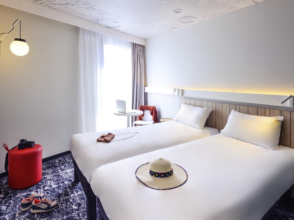 STANDARD, TWIN BEDS