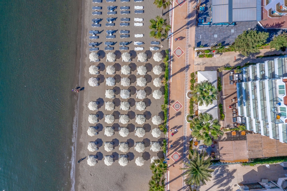 Begonville Beach Hotel - Adult Only photo2