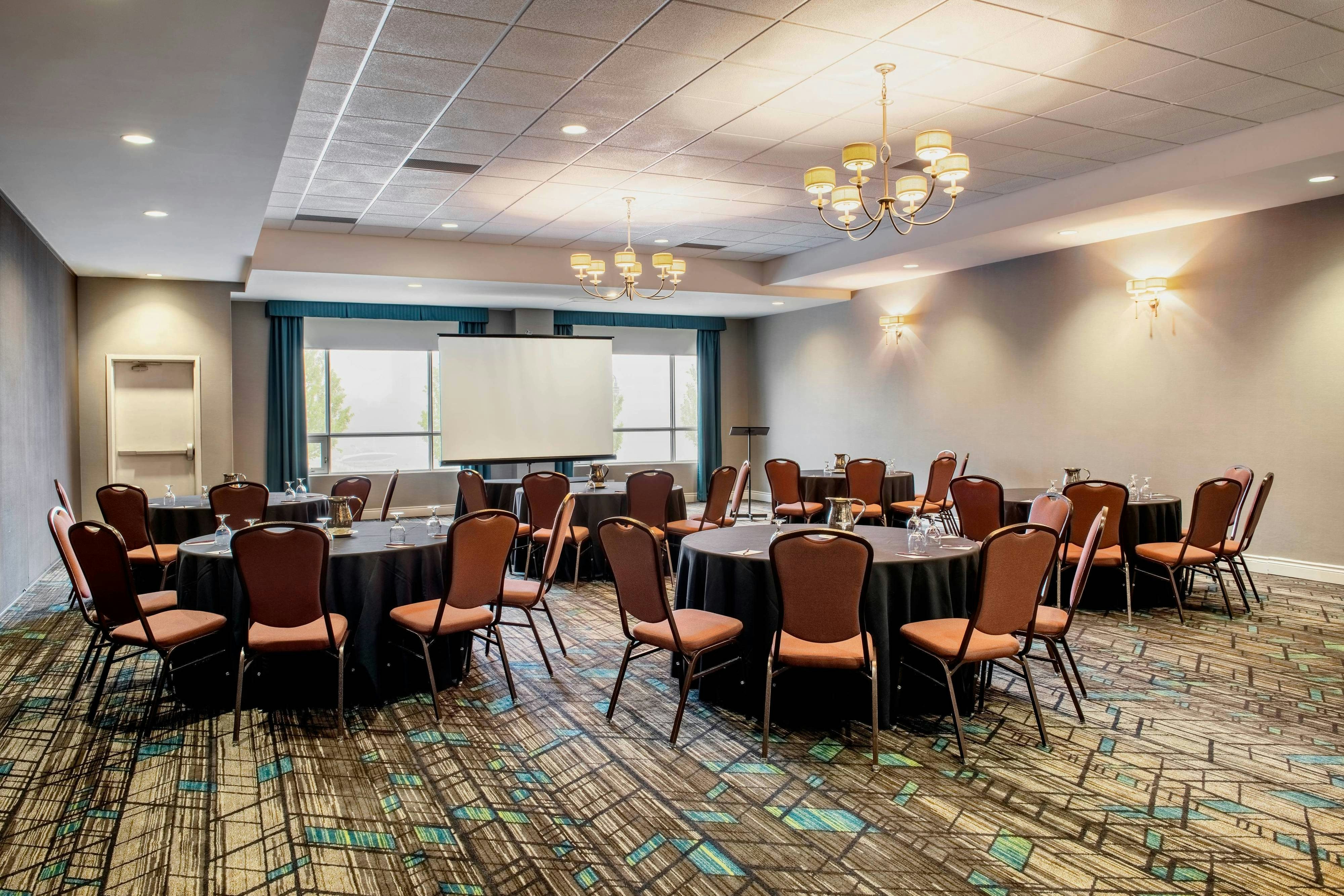 Residence Inn By Marriott Kingston Water S Edge 31/41