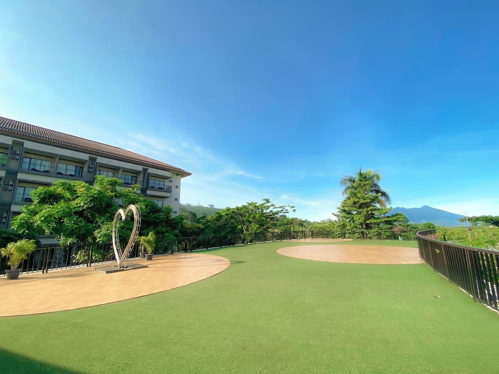 The Green Peak, ARTOTEL Curated 40/47