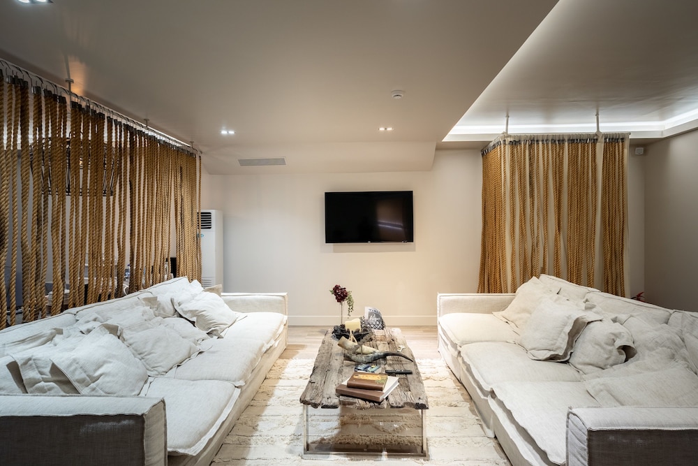 Mikelina Boutique Hotel 47/67