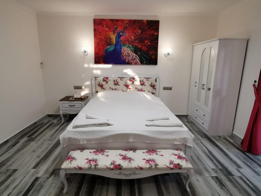 Pink Palace Hotel 47/69