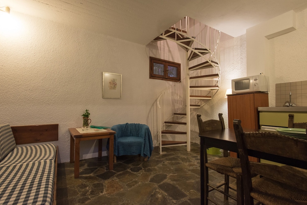 Proimos Maisonnettes 44/72