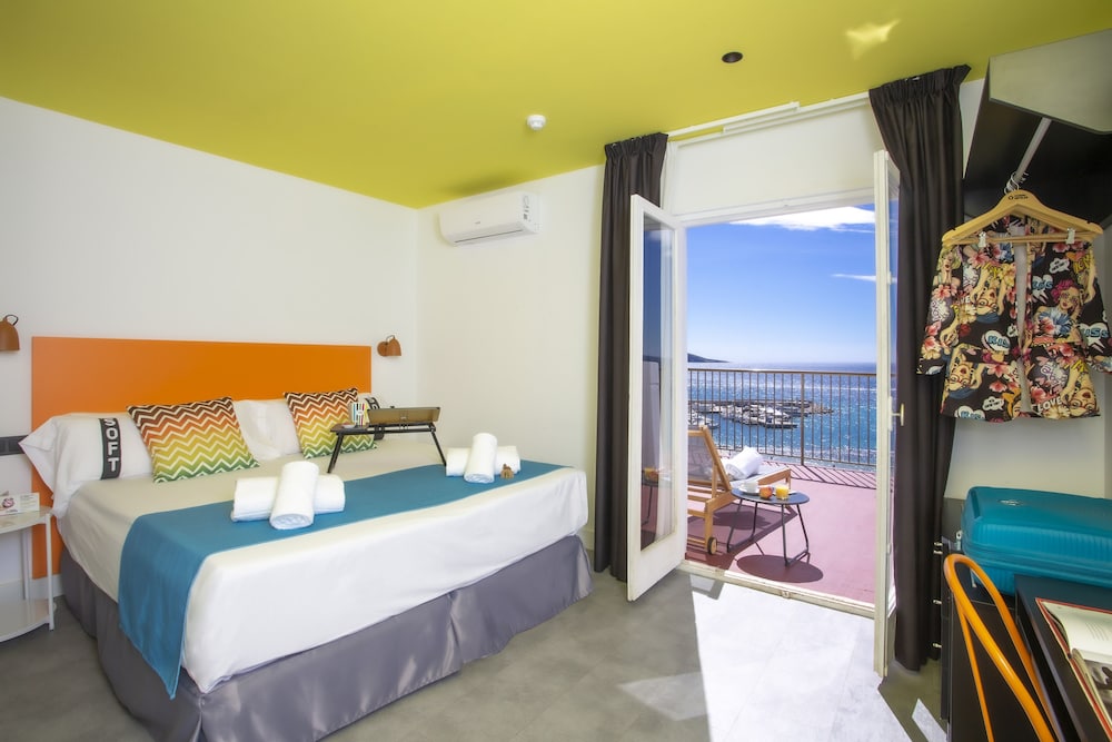 Hotel Casual Pop Art Benidorm 19/80