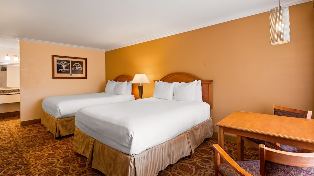Sturgis Lodge & Suites, Travelodge by Wyndham 18/36