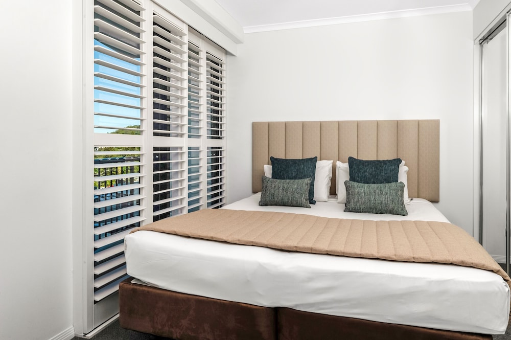Mantra Coolangatta Beach 20/63