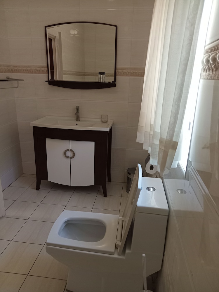 Staymorr Boutique Guest House 43/44