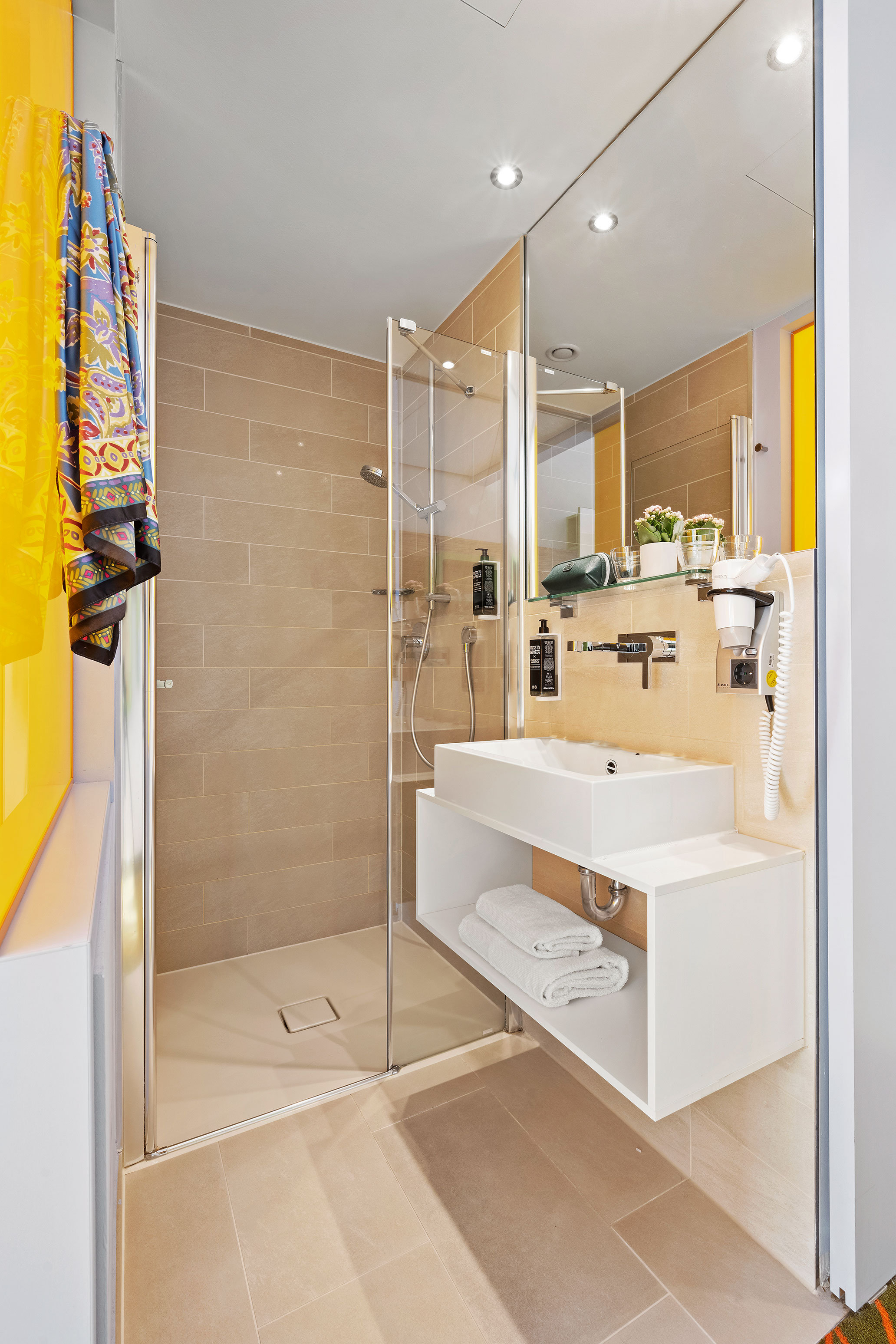 Hey Lou Hotel Hildesheim 23/24
