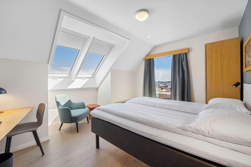 Home Hotel Grimstad 11/61